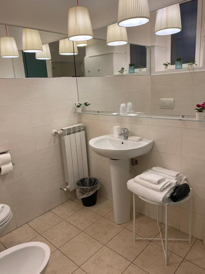 Mama Hotel Специя Екстериор снимка