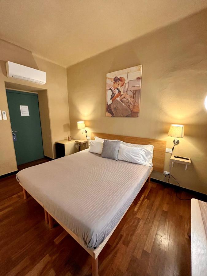Mama Hotel Специя Екстериор снимка