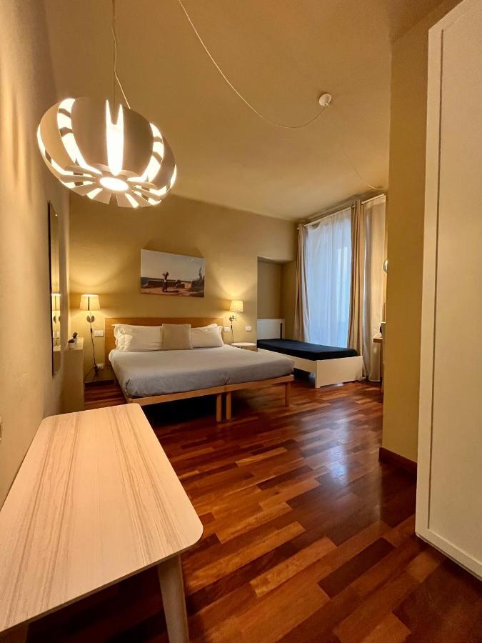 Mama Hotel Специя Екстериор снимка