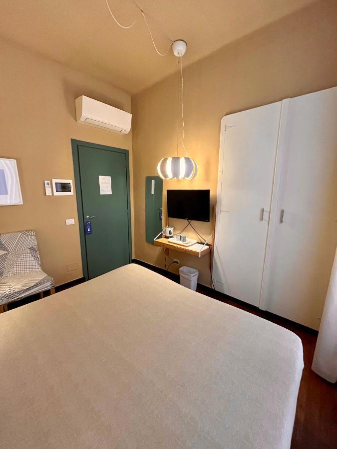 Mama Hotel Специя Екстериор снимка