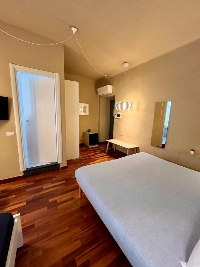 Mama Hotel Специя Екстериор снимка