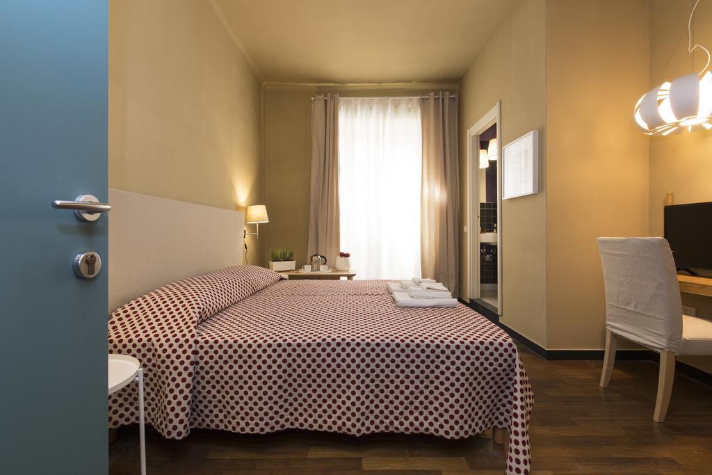 Mama Hotel Специя Екстериор снимка